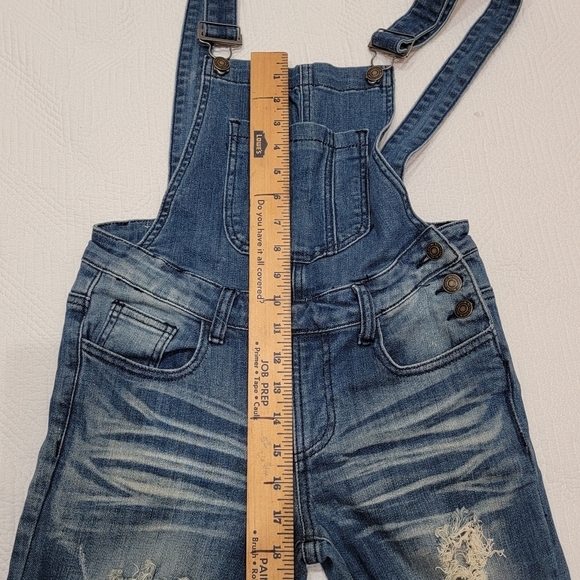 Machine size small distressed overalls. 29" inseam. Like new pre-owned condition - Picture 13 of 13